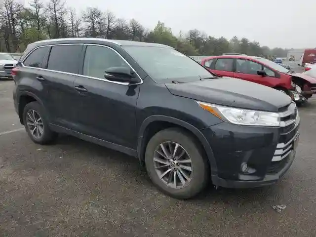 5TDJZRFH1KS572240 2019 TOYOTA HIGHLANDER-3