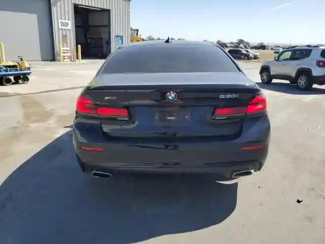 WBA13BJ09NCL02671 2022 BMW 5 SERIES-5