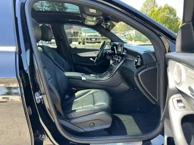 WDC0G5EB5KF564238 2019 MERCEDES-BENZ GLC-CLASS-5