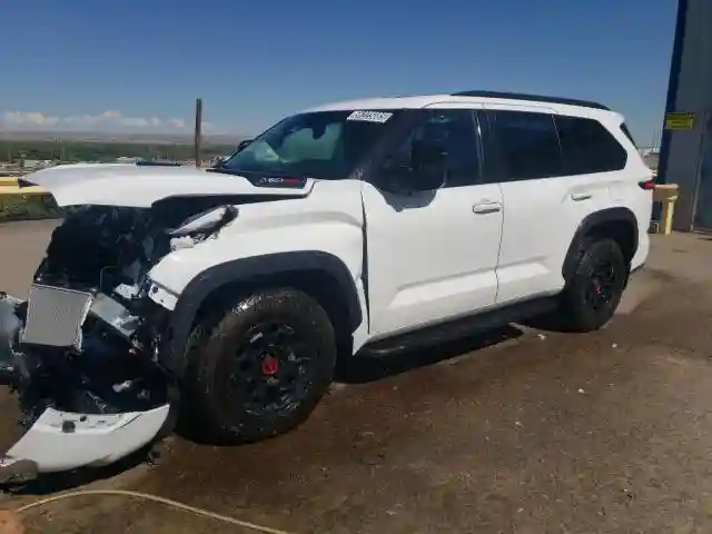 7SVAAABA1RX032219 2024 TOYOTA SEQUOIA-0