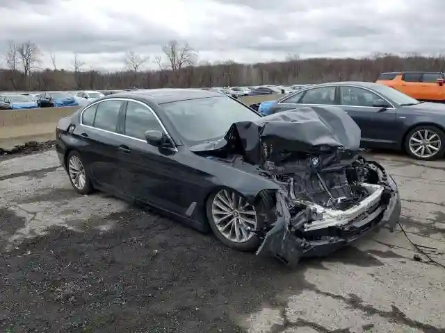 WBA13BJ05PCN16611 2023 BMW 5 SERIES-3