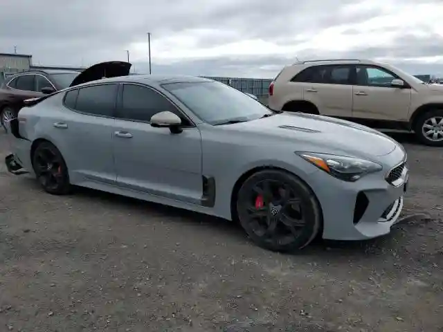 KNAE55LC6J6010568 2018 KIA STINGER-3