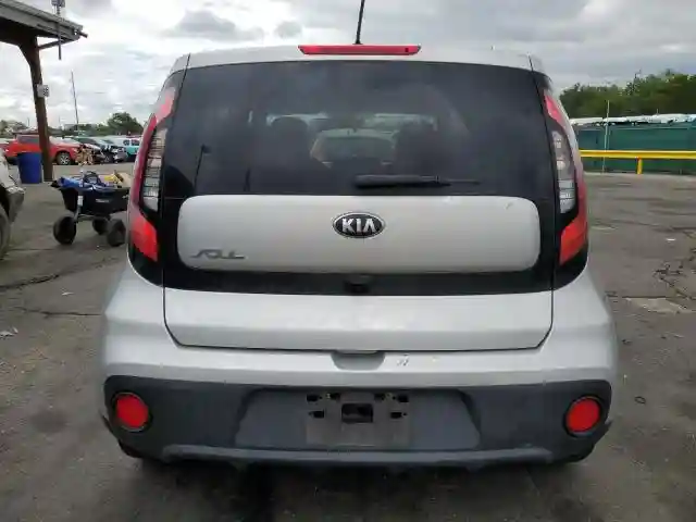 KNDJN2A25J7580940 2018 KIA SOUL-5