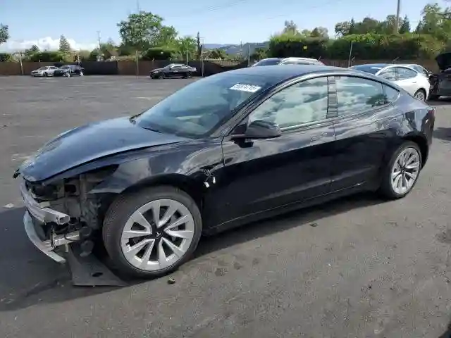 5YJ3E1EA3NF138582 2022 TESLA MODEL 3-0