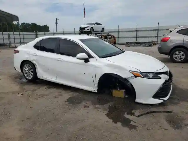 4T1B11HK8JU101178 2018 TOYOTA CAMRY-3