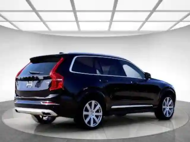 YV4A22PL6J1212XXX 2018 VOLVO XC90-3