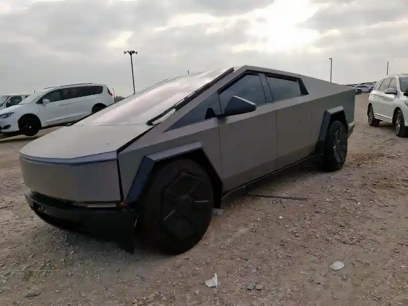 7G2CEHED6RA001607 2024 TESLA CYBERTRUCK-0