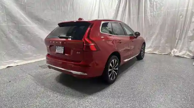 YV4L12RE2P1256890 2023 VOLVO XC60 PLUS-3
