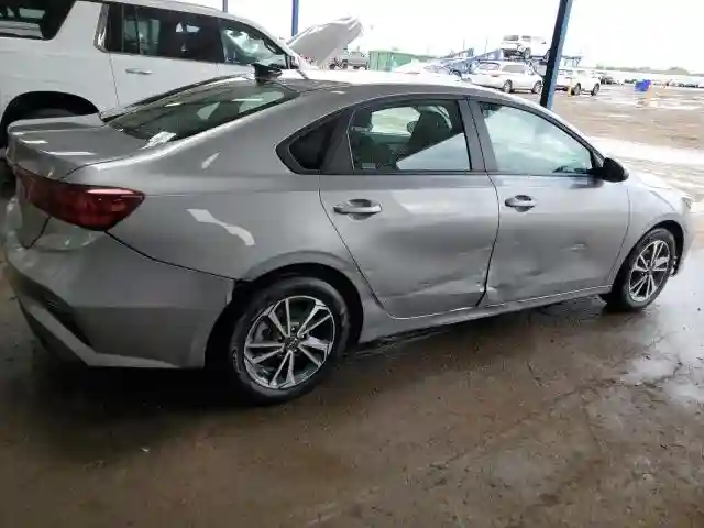 3KPF24AD8RE794862 2024 KIA FORTE-2