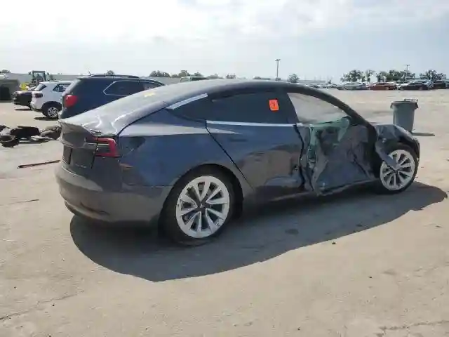 5YJ3E1EB2NF129607 2022 TESLA MODEL 3-2
