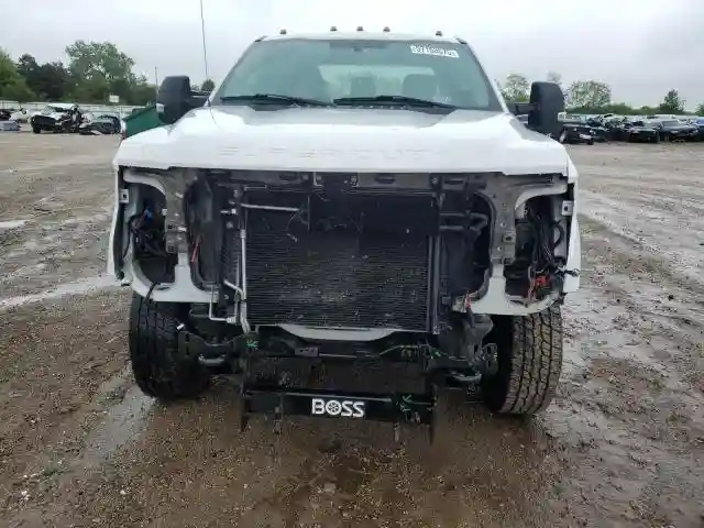 1FT8X3B63KEE66772 2019 FORD F350-4