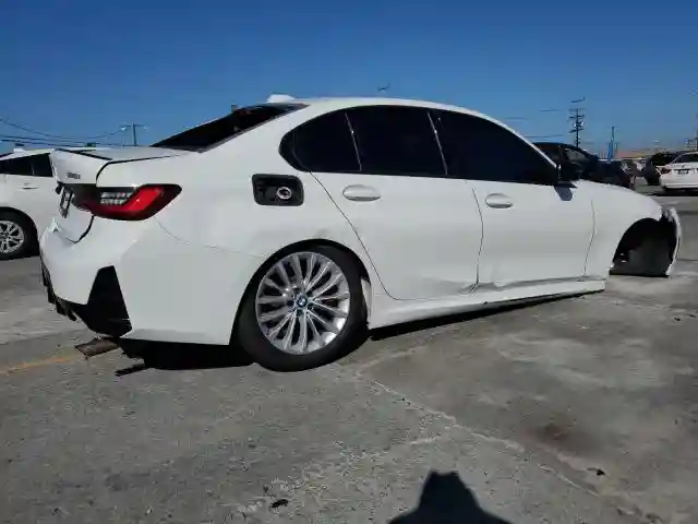 3MW69FF08P8D73326 2023 BMW 3 SERIES-2