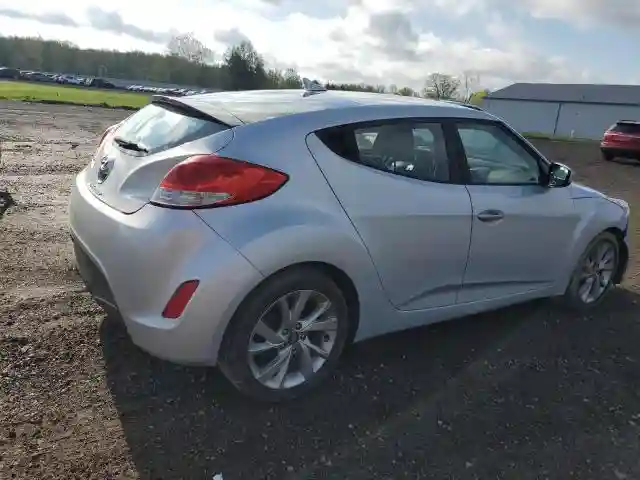 KMHTC6AD8HU318621 2017 HYUNDAI VELOSTER-2