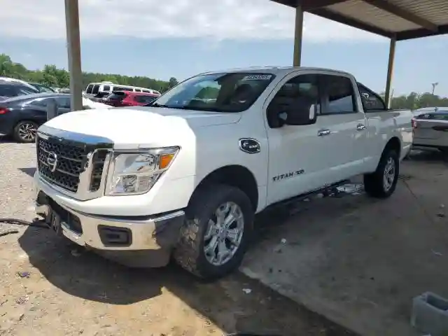 1N6BA1F33JN527383 2018 NISSAN TITAN-0