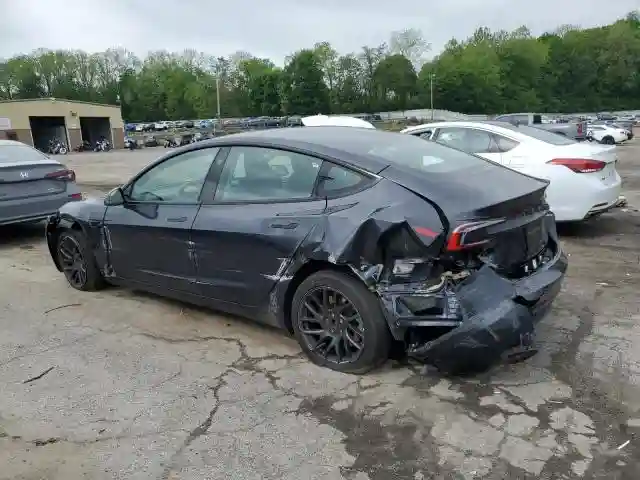 5YJ3E1EA8RF773982 2024 TESLA MODEL 3-1