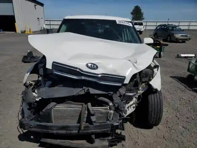 KNDJP3A58J7537378 2018 KIA SOUL-4