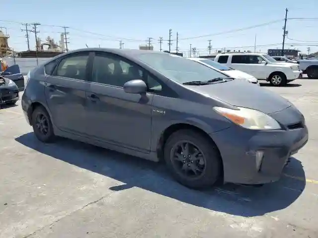 JTDKN3DU1F0469888 2015 TOYOTA PRIUS-3