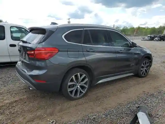 WBXHT3C31GP881961 2016 BMW X1-2