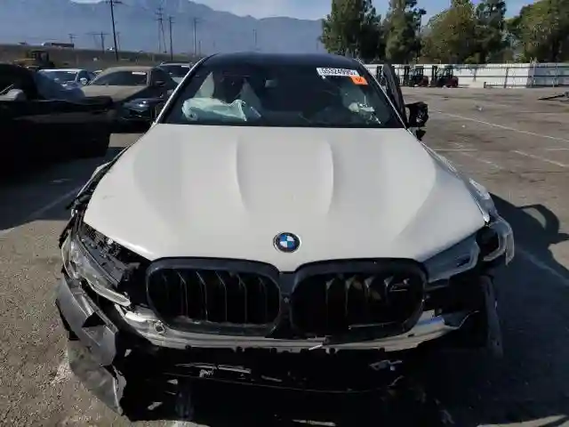 WBS83CH00MCF66384 2021 BMW M5-4