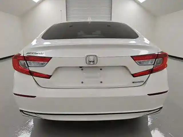 1HGCV3F57JA005552 2018 HONDA ACCORD-5