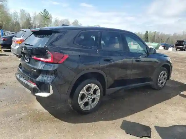 WBX73EF04P5W99465 2023 BMW X1-2