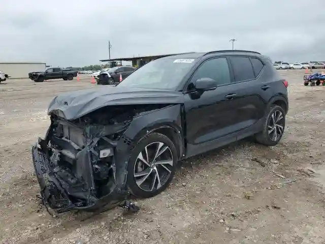 YV4AC2HM9M2561819 2021 VOLVO XC40-0