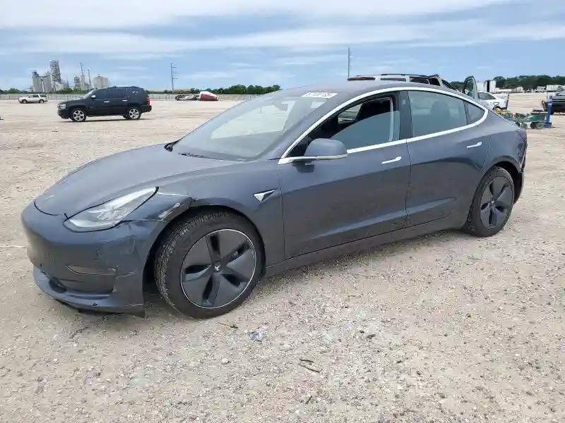 5YJ3E1EA2JF045384 2018 TESLA MODEL 3-0