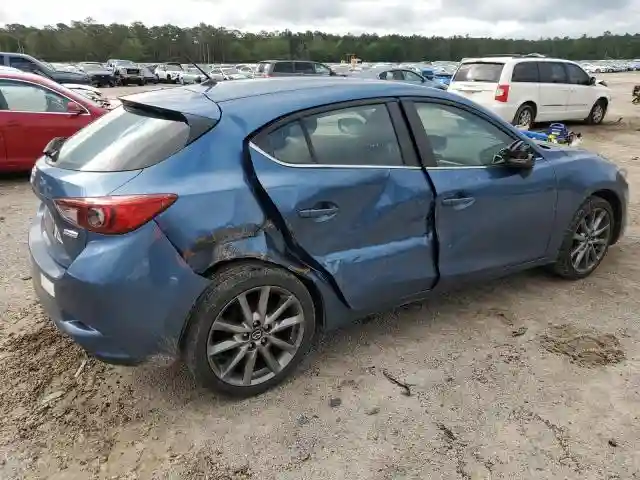 3MZBN1L37JM235576 2018 MAZDA 3-2