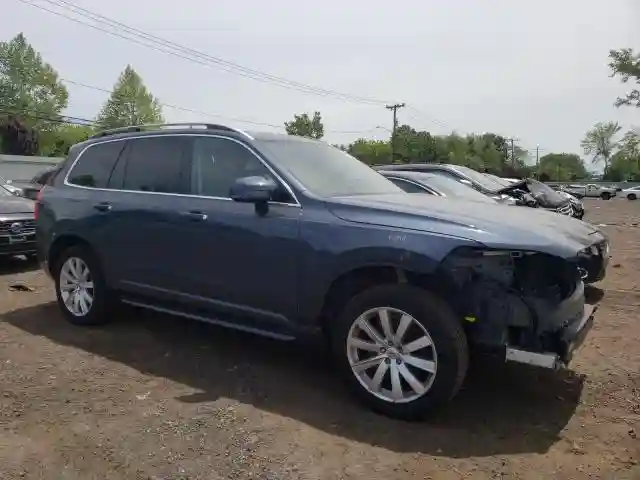 YV4A22PK8J1345030 2018 VOLVO XC90-3