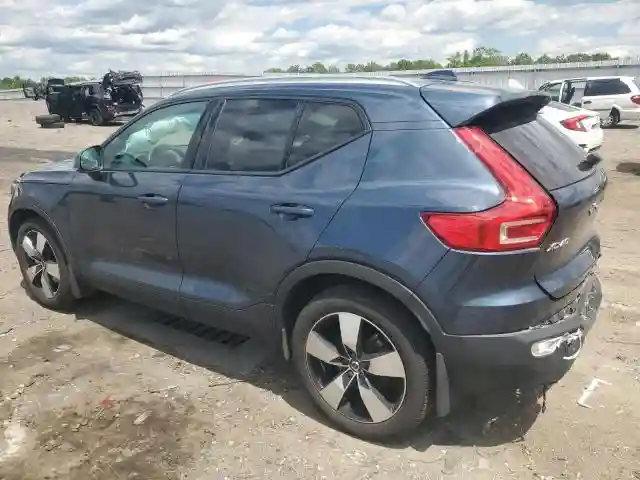 YV4162UK2M2465901 2021 VOLVO XC40-1