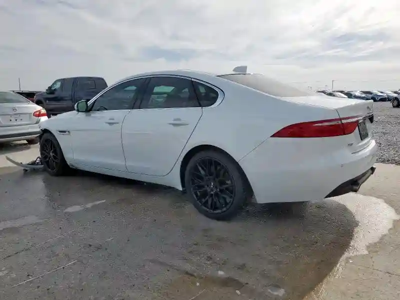 SAJBE4BV4HCY31023 2017 JAGUAR XF-1