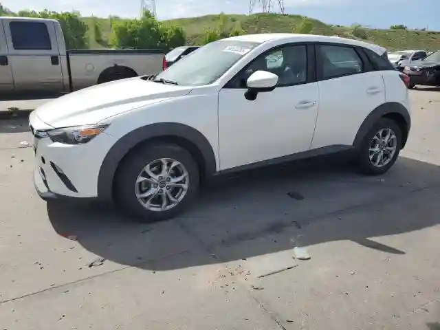 JM1DKDB73J0331461 2018 MAZDA CX-3-0
