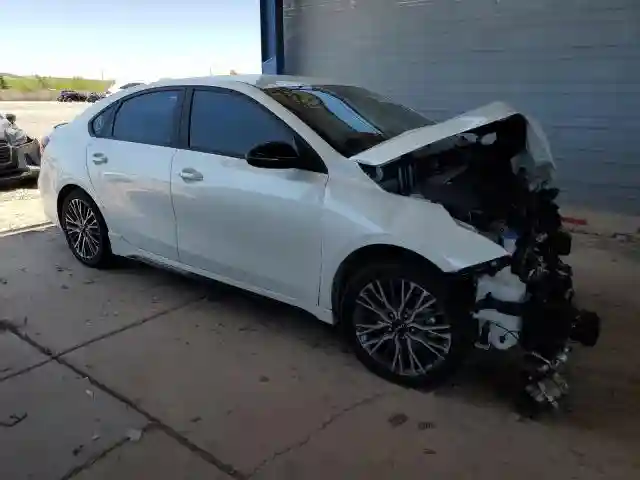 3KPF54ADXPE578614 2023 KIA FORTE-3