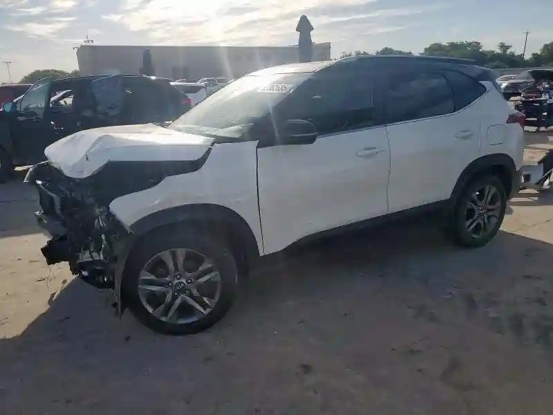 KNDEU2AA7M7100509 2021 KIA SELTOS-0
