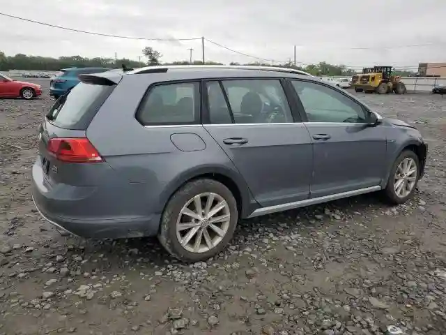 3VWH17AU6HM509316 2017 VOLKSWAGEN GOLF-2