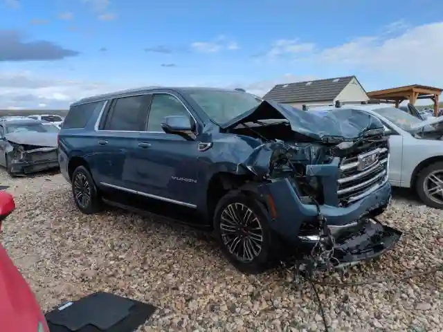 1GKS2GRD5SR136872 2025 GMC YUKON XL E-3