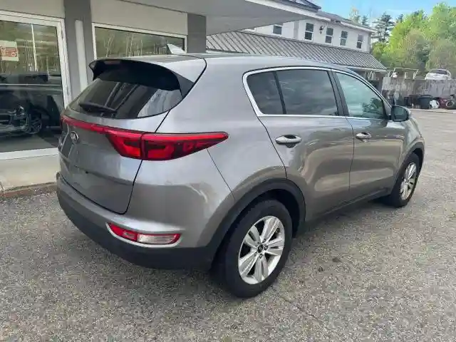 KNDPM3AC9J7336011 2018 KIA SPORTAGE-3