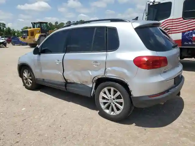 WVGAV7AXXJK001040 2018 VOLKSWAGEN TIGUAN LIM-1