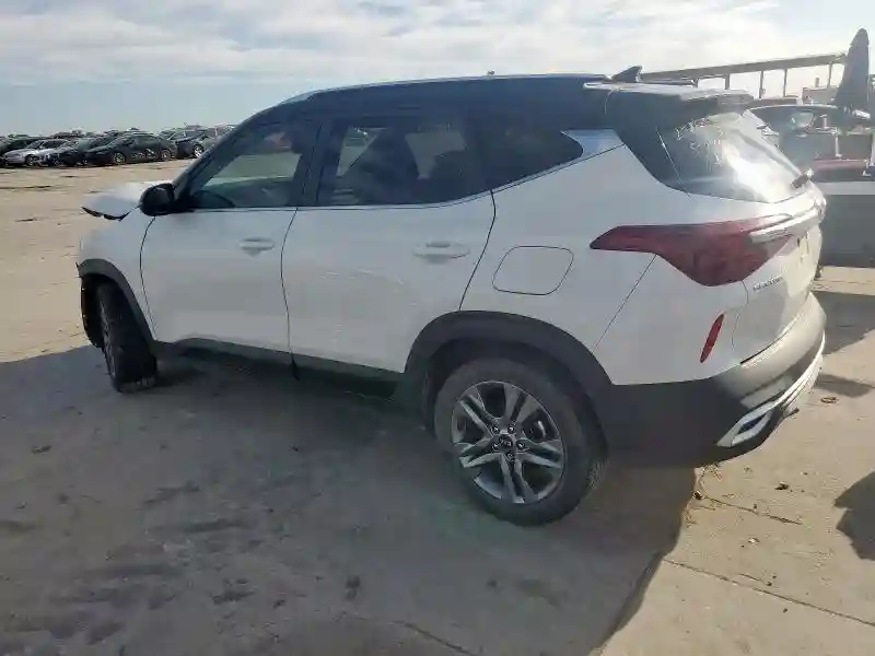 KNDEU2AA7M7100509 2021 KIA SELTOS-1