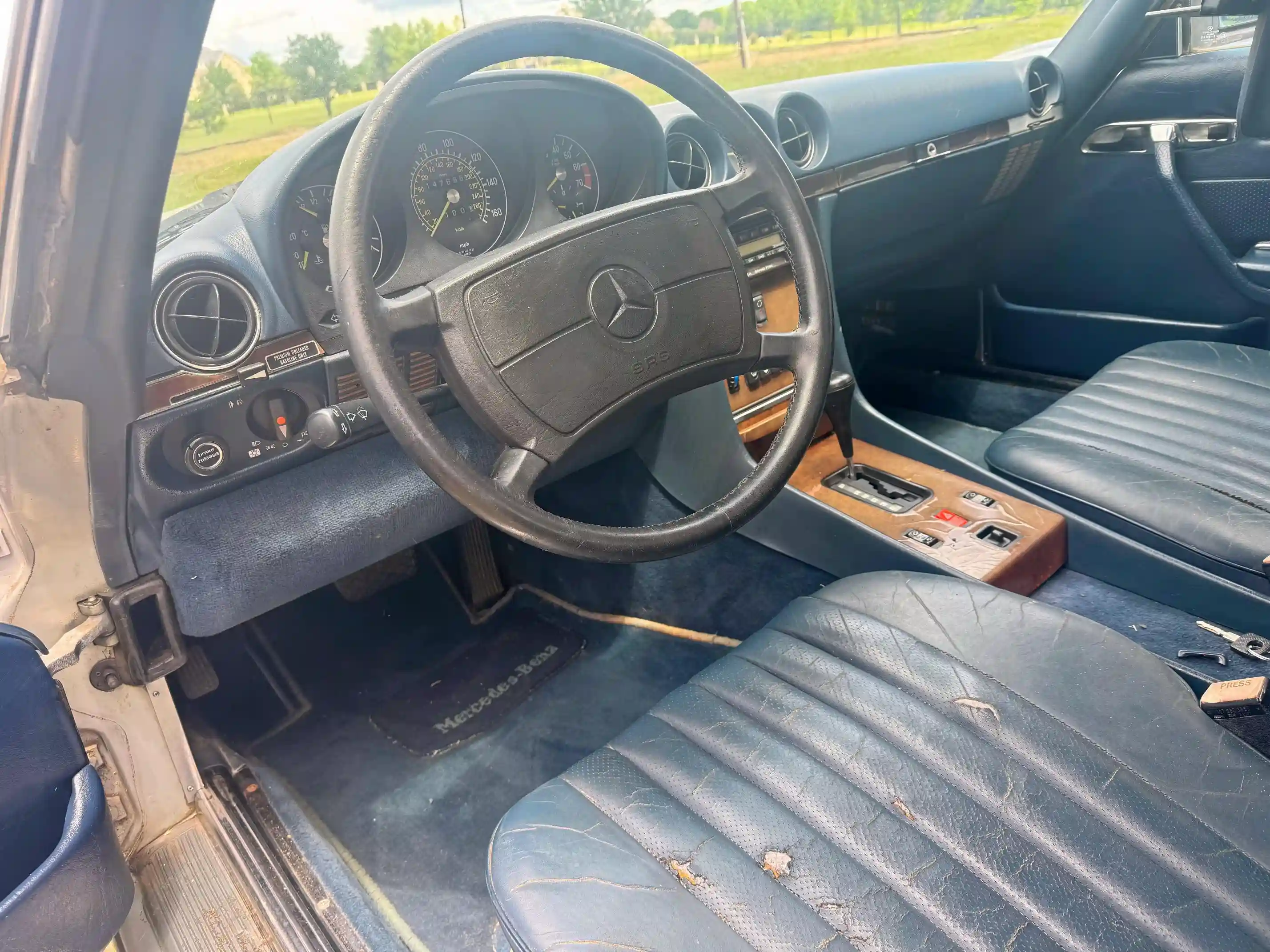 WDBBA48D1JA090936 1988 MERCEDES-BENZ SL-CLASS-4