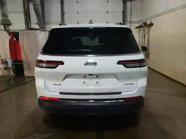 1C4RJKAGXP8782475 2023 JEEP GRAND CHEROKEE-5