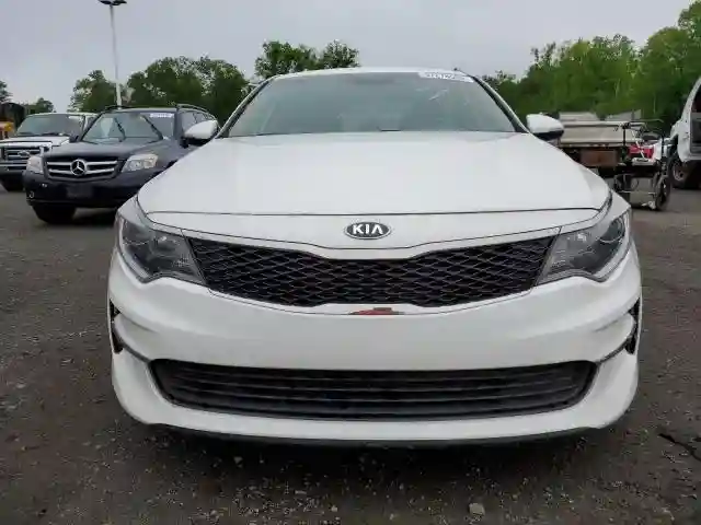 5XXGT4L32JG258524 2018 KIA OPTIMA-4