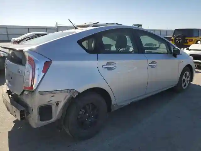 JTDKN3DU1F0399549 2015 TOYOTA PRIUS-2