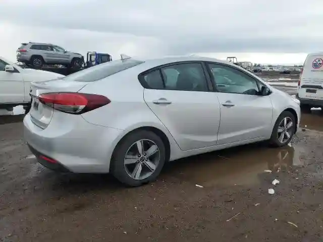 3KPFL4A72JE166615 2018 KIA FORTE-2