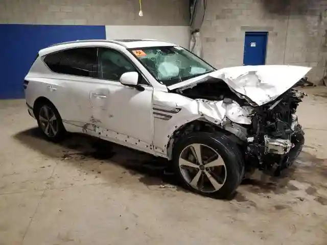 KMUHCESC3RU194038 2024 GENESIS GV80-3