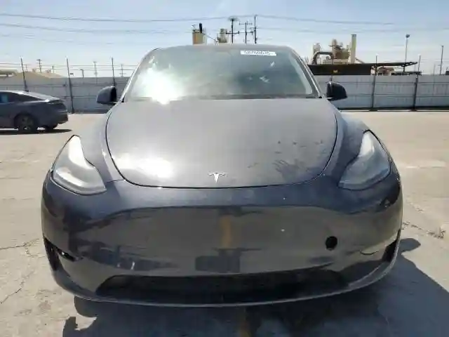 7SAYGDEEXRA237667 2024 TESLA MODEL Y-4