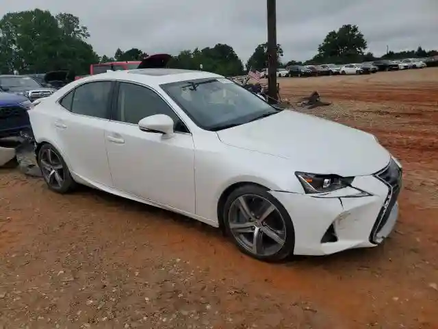 JTHC81D29J5028938 2018 LEXUS IS-3