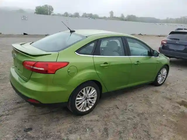 1FADP3J24JL314044 2018 FORD FOCUS-2