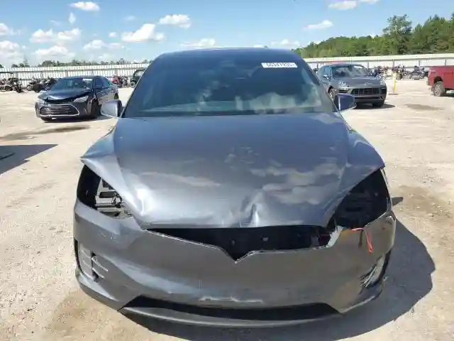 5YJXCDE24LF250063 2020 TESLA MODEL X-4