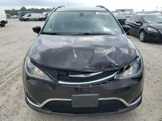 2C4RC1BG9HR560678 2017 CHRYSLER PACIFICA-4